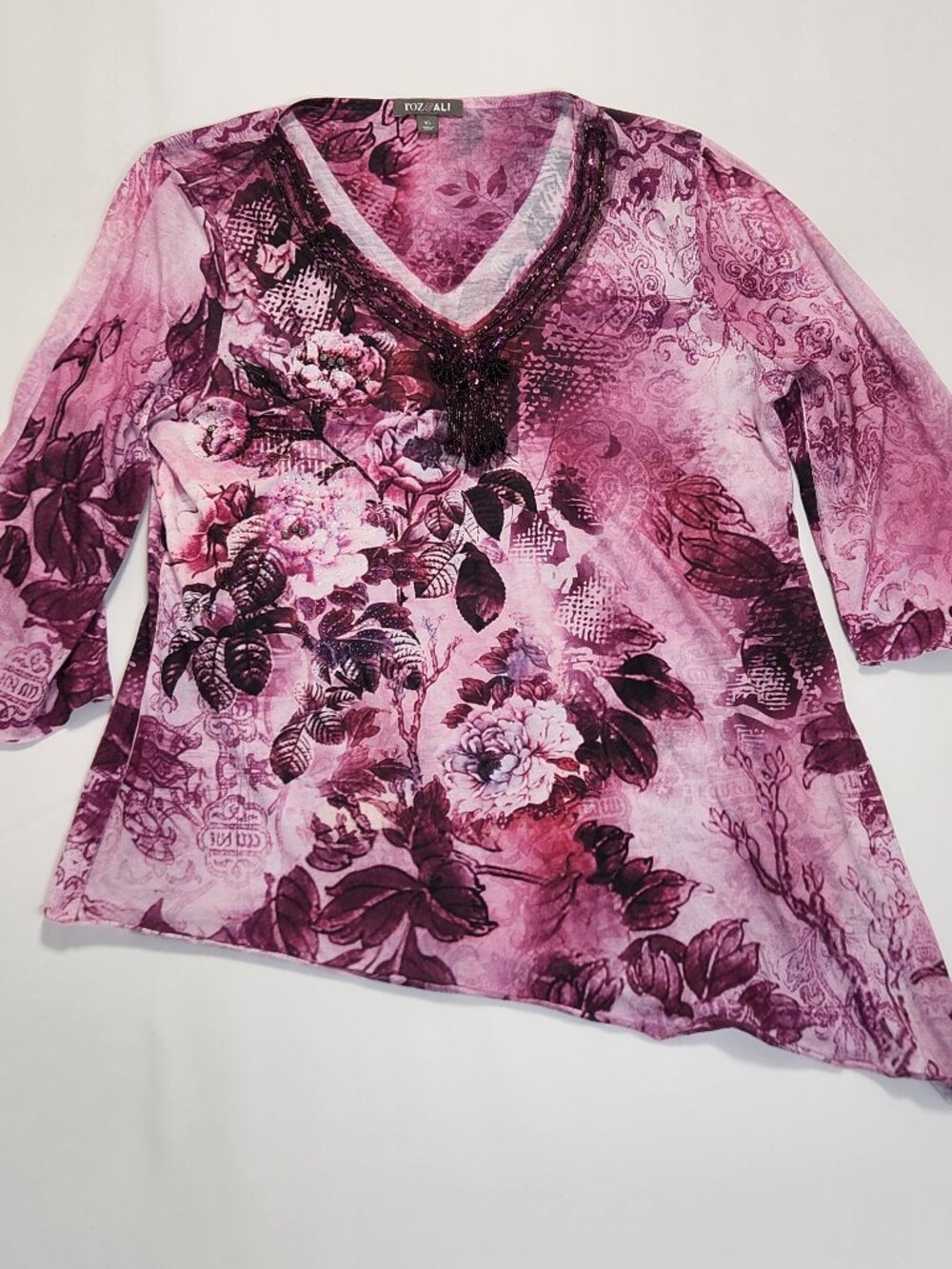 Roz & Ali Womens XL Asymmetrical Tunic Top Beaded V-Neck Pink Plum Floral